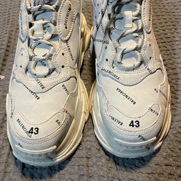 Balenciaga Triple S (Mens) - Picture 1 of 8